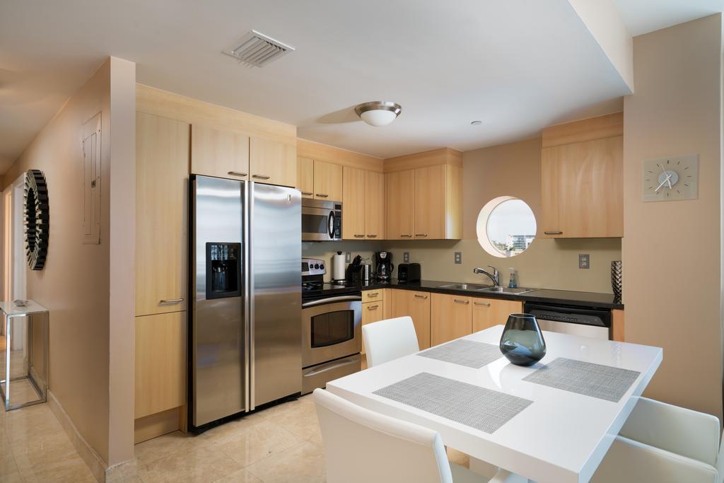 Dream Destinations At Ocean Place Miami Beach Exterior photo